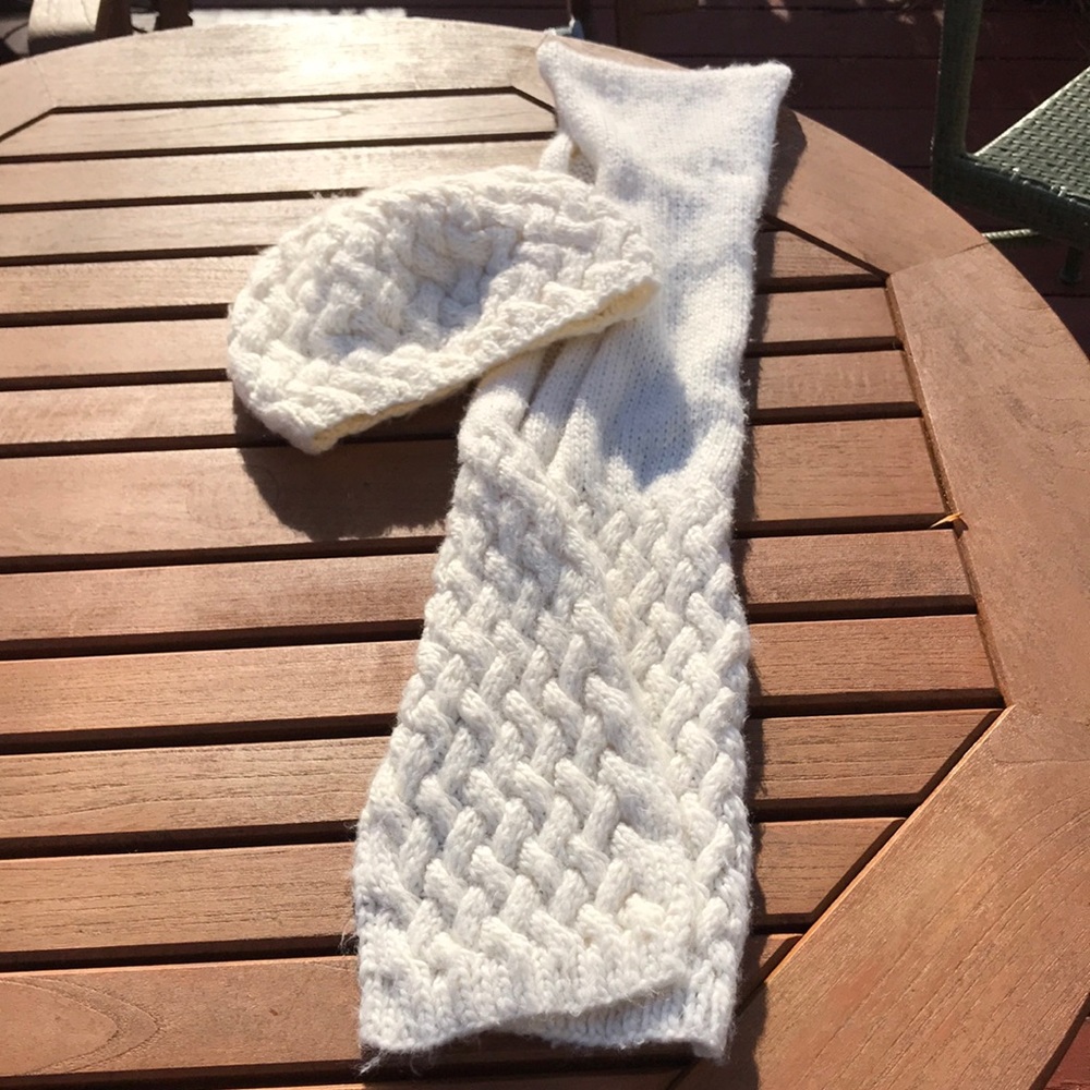 Knit hat and scarf set